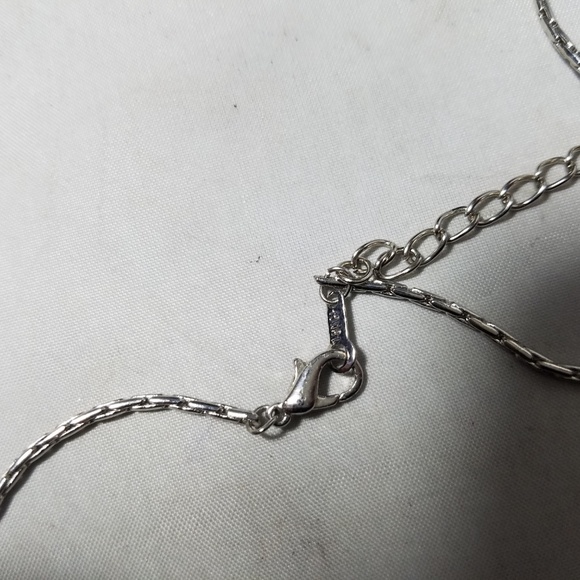 18k White Gold Chain W/ Flower Rhinestone Pendant - Picture 7 of 8